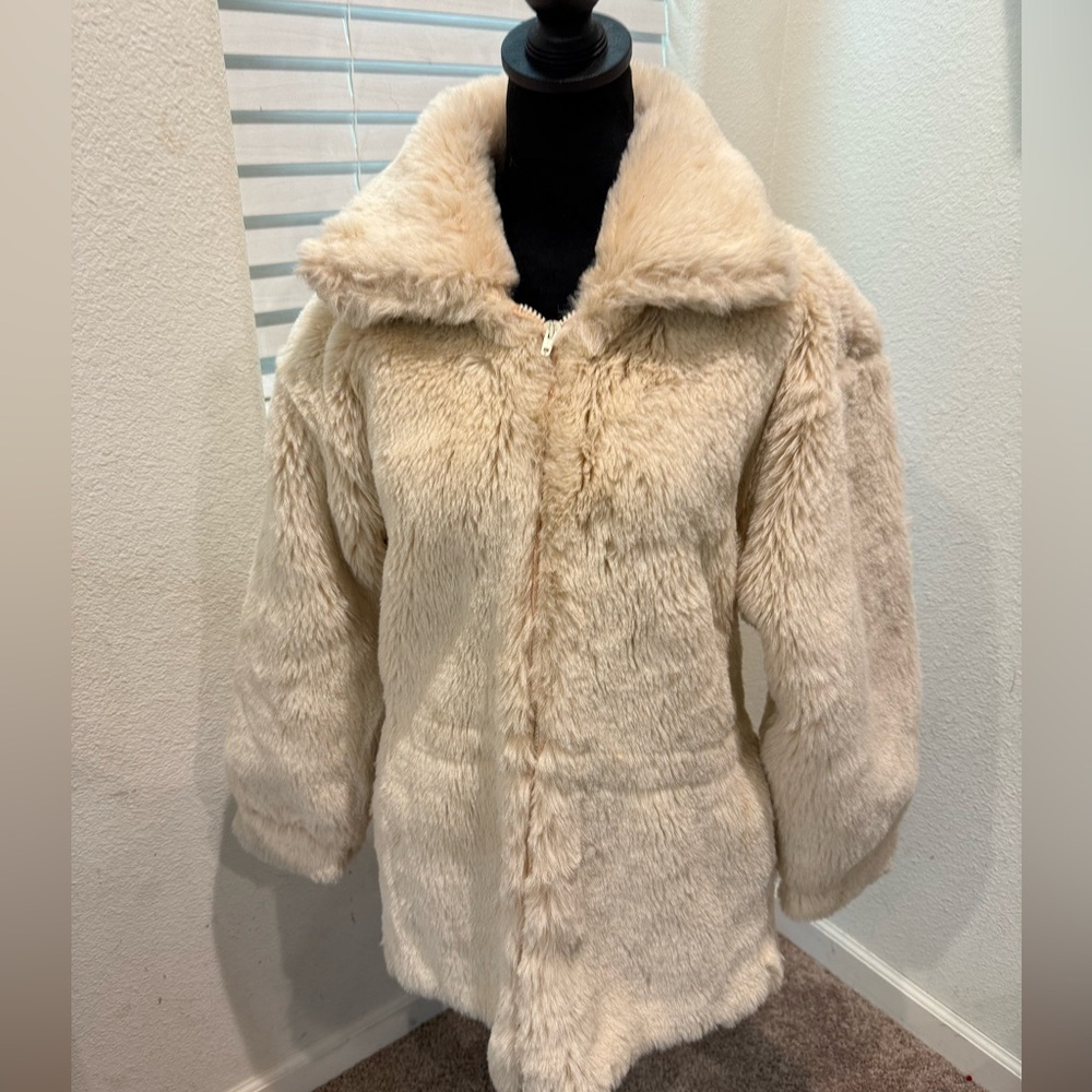 Vintage White Stag White 70s 80s Faux Fur Coat Large‎